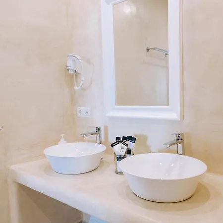 Hotiday Collection - Naxos Hotell