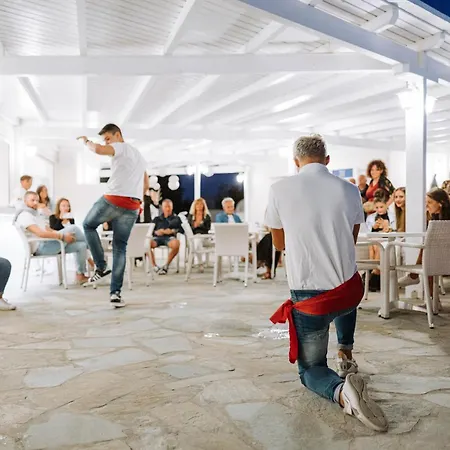 Hotiday Collection - Naxos 4*