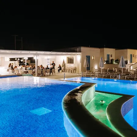 Hotiday Collection - Naxos Отель 4*